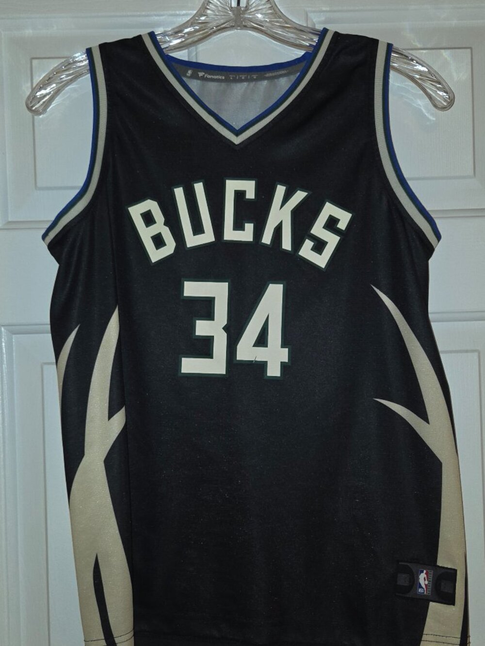 Bucks Youth Large Giannis Antetokounmpo Basketball jersey
